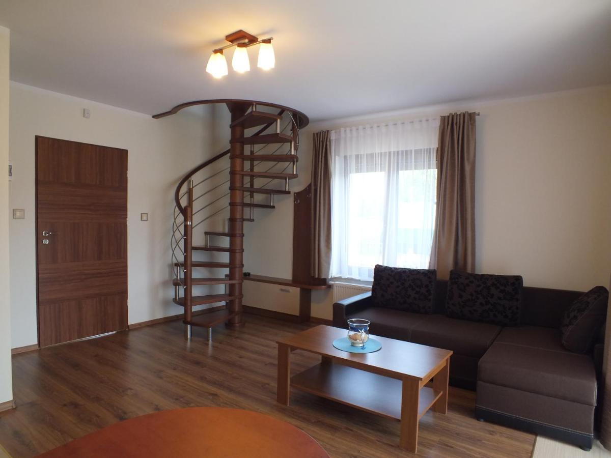 Willa Laura Rowy - Apartamenty Nad Morzem Exterior photo